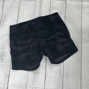 Black and Gray Camo Biker Shorts L